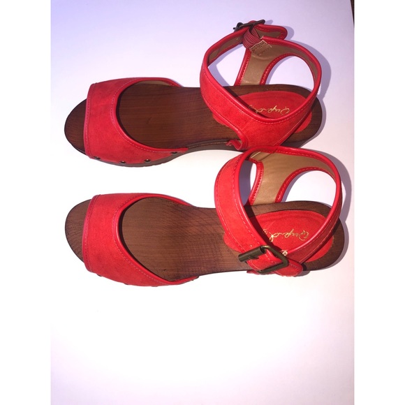 Qupid summer sandals!! - Picture 2 of 5